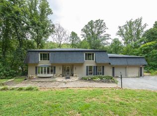 111 Benjamin Dr, Dunbar, WV 25064