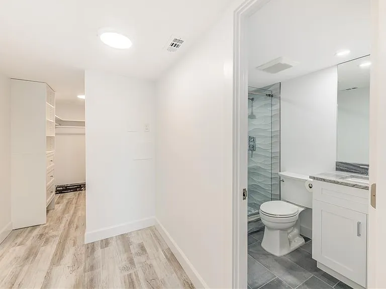 400 64th Ave #901 — Photo 11