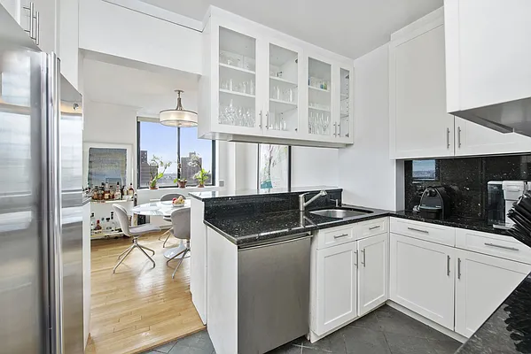 Sold by Compass | media 21