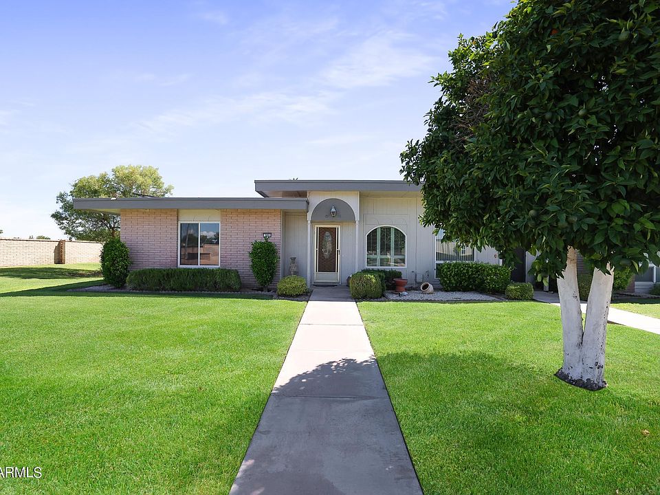 1st image of 9901 W Hawthorn Dr