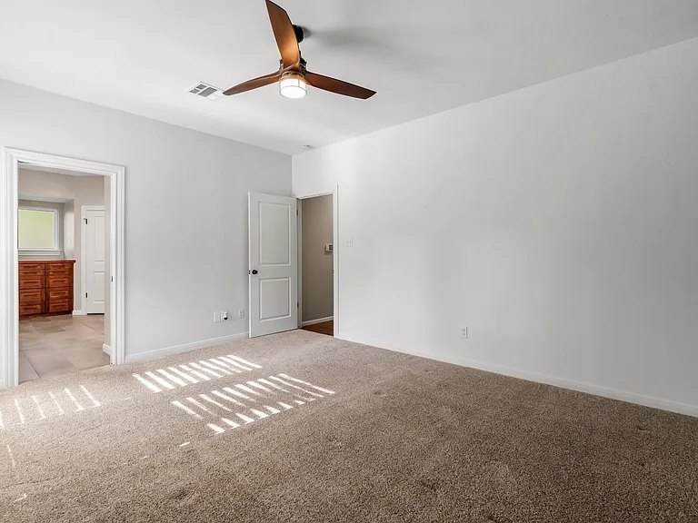 7 Elwood Hills Ct — Photo 28