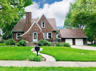 416 S Independence St, Monticello, IL 61856