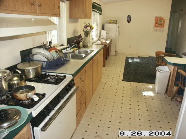 18865 SW Mobile Ln #2, Beaverton, OR 97003