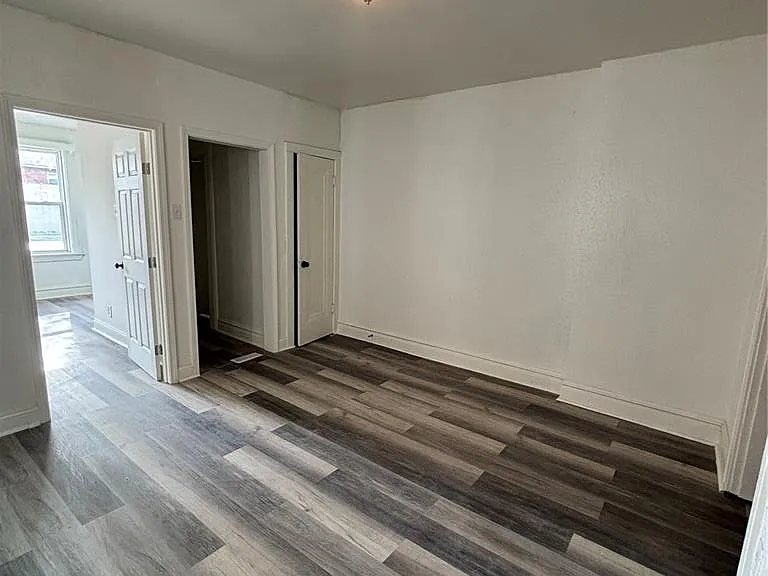 6037 W Florissant Ave — Photo 3