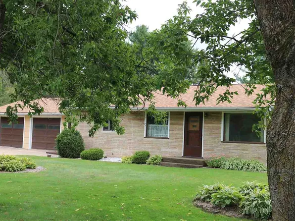 106 Kuhlmann Ave, Hatley, WI 54440