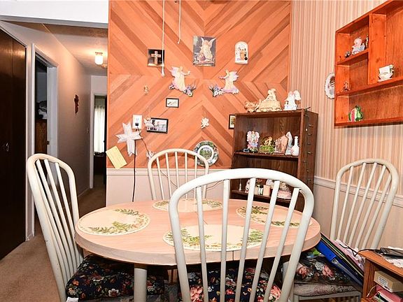 4th image of 16415 Heather Ln #F103