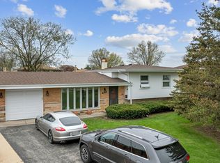 8139 W Bryn Mawr Ave, Chicago, IL