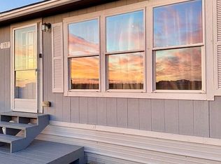107 Jenner Trl, Devils Lake, ND 58301