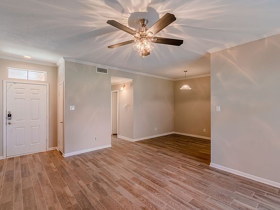 5th image of 1500 Plantation Oaks Dr #320