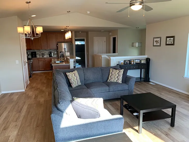 344 Skwentna Dr — Photo 3