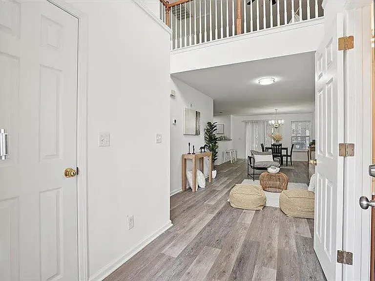 9176 Maple Grove Dr — Photo 2