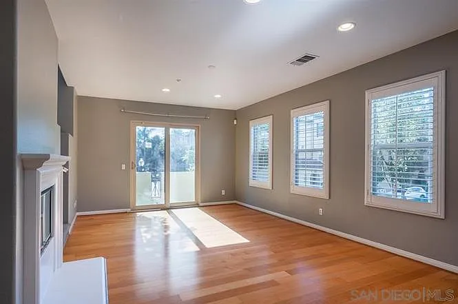 Building Photo - 2662 Escala Cir
