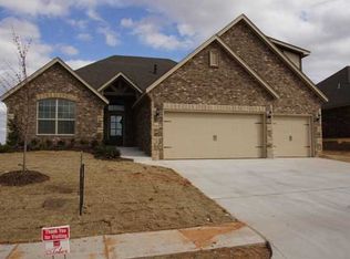 4916 Arbuckle Dr, Edmond, OK 73025