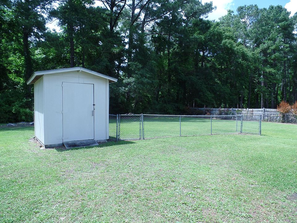 1st image of 122 Chariot Ln