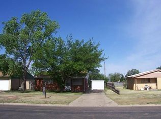 2005 Joliet St, Plainview, TX 79072