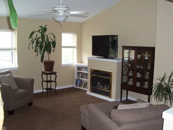 9006 Westview Rd, Wilmington, DE 19802