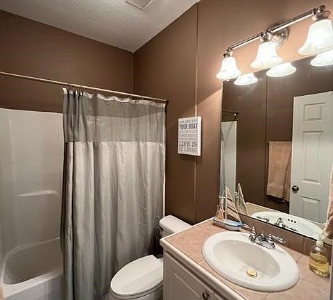 4th image of 13 High Meadows Cir