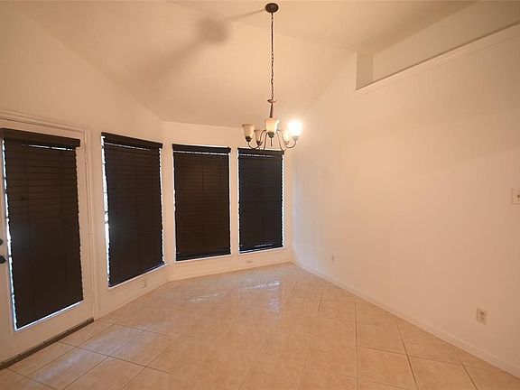 4th image of 12518 Saint Michel Dr