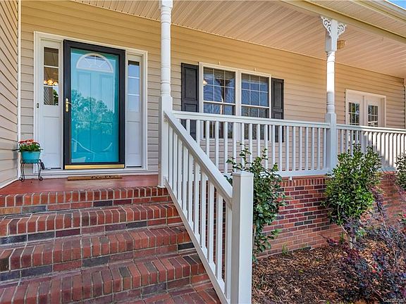 3rd image of 3819 Yellow Jasmine Dr #L-86