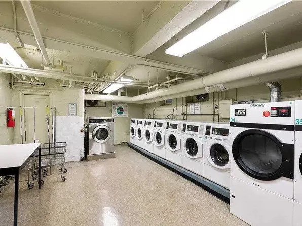 2229 Knapp Street image 11 of 11