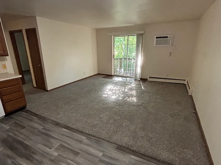 2906 Barry St #7 — Photo 3