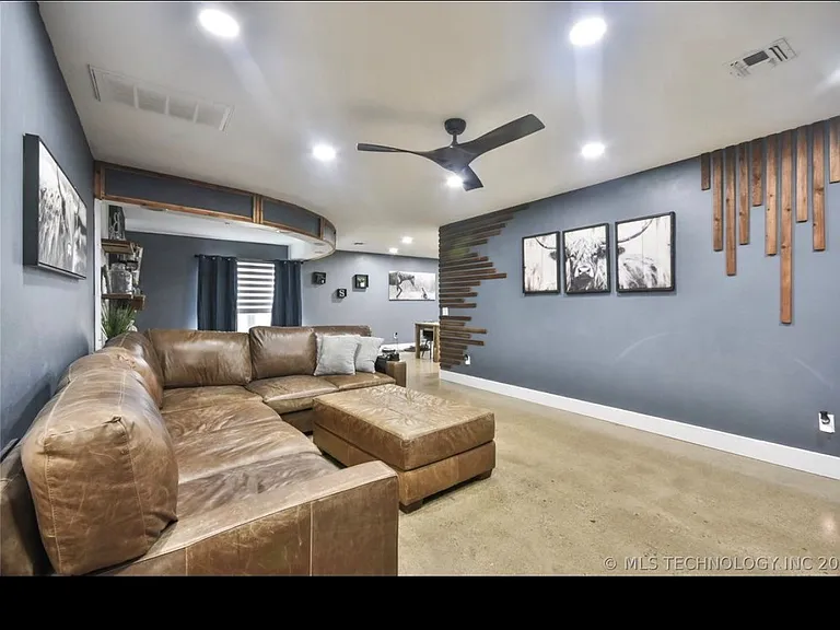 805 N Harville Rd — Photo 17