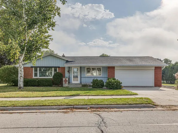 121 South Lincoln DRIVE, Howards Grove, WI 53083