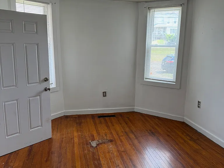 2221 Lodi St N #1 — Photo 3