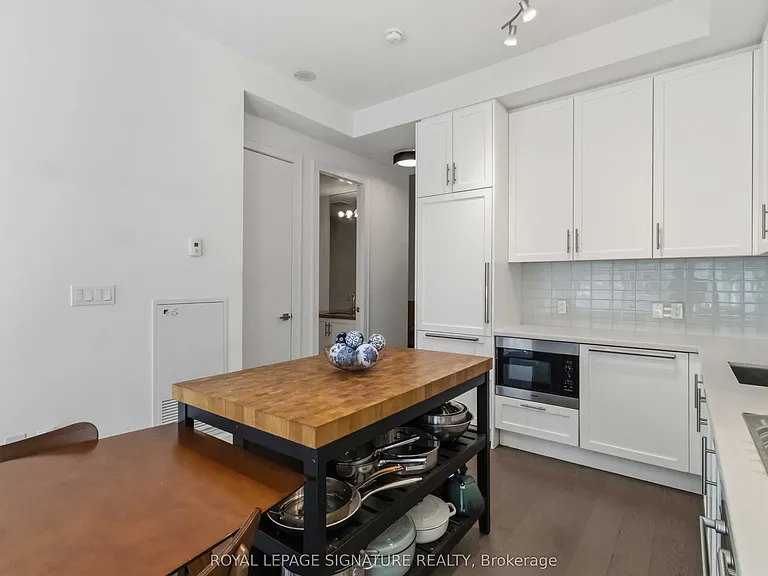 29 Queens Quay E #518 — Photo 4