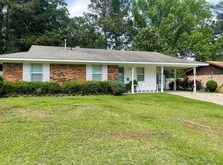 220 Spring Branch Dr, Monticello, AR 71655