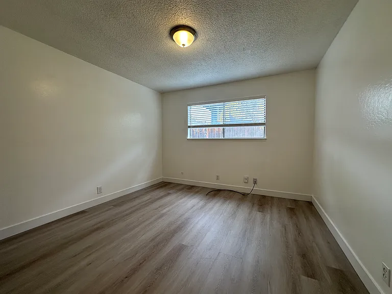 318 Gault St #6 — Photo 16