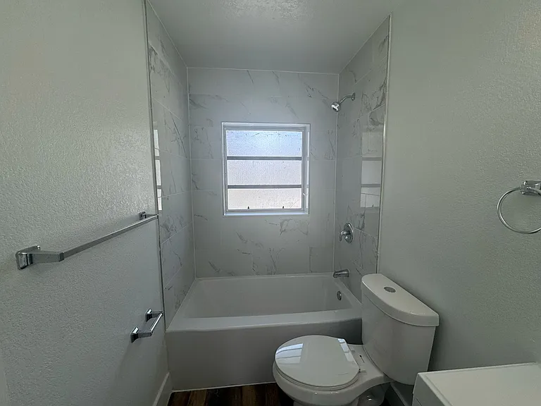 3315 SW 15th Ave #6 — Photo 10