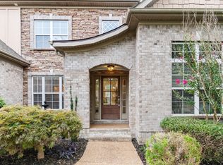 1047 Saint Hubbins Dr, Spring Hill, TN 37174