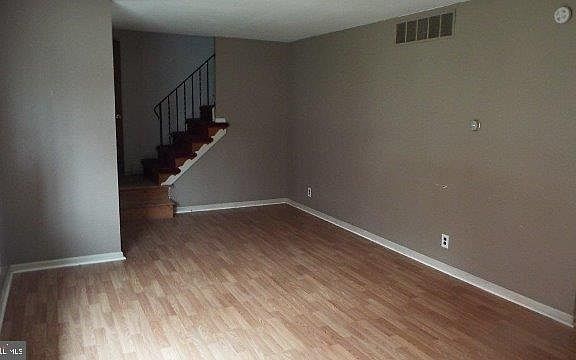 4th image of 7925 Holman Ave