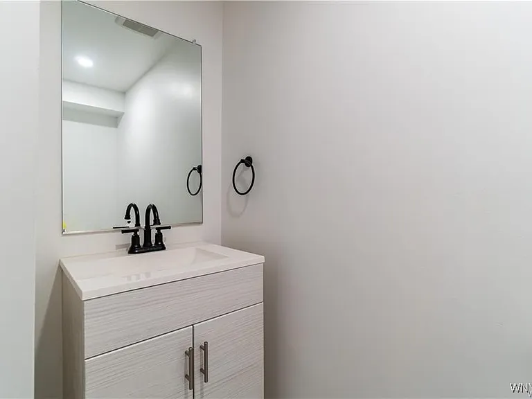 340 Bird Ave #202 — Photo 16