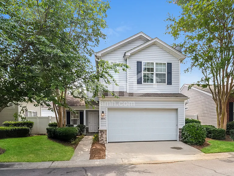 8914 Meadowmont View Dr — Photo 1