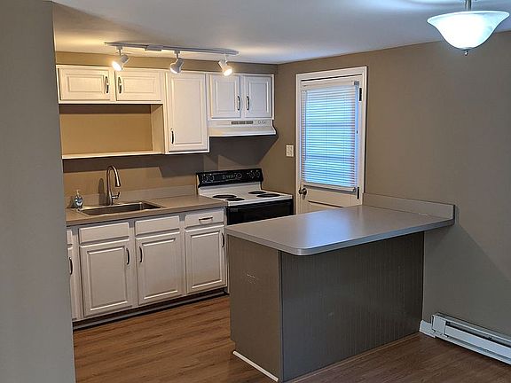 Kitchen/ Backdoor
