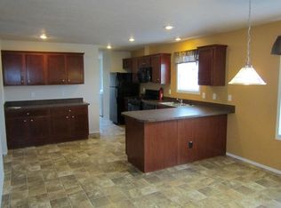 2902 Cobblestone Ln, Hudsonville, MI 49426