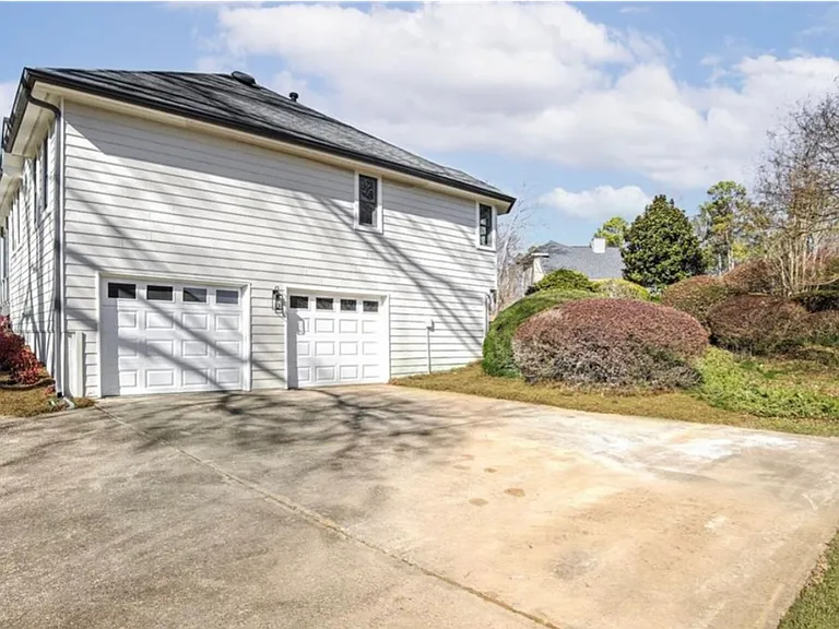 4485 Coventry Way NE — Photo 16