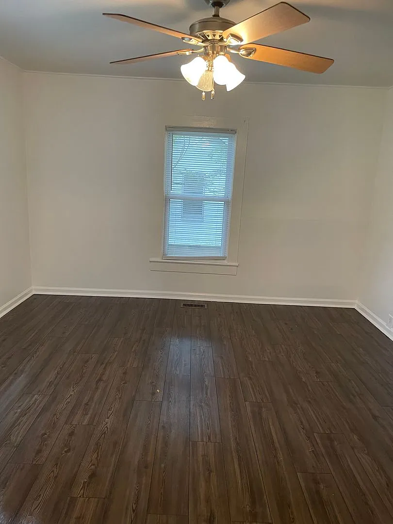 Adorable 1BR Home with Office/Den — Photo 3
