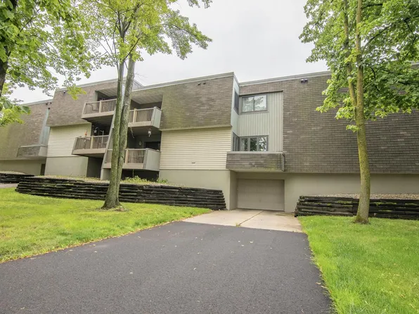 1609 Sawyer DRIVE #207, Marshfield, WI 54449