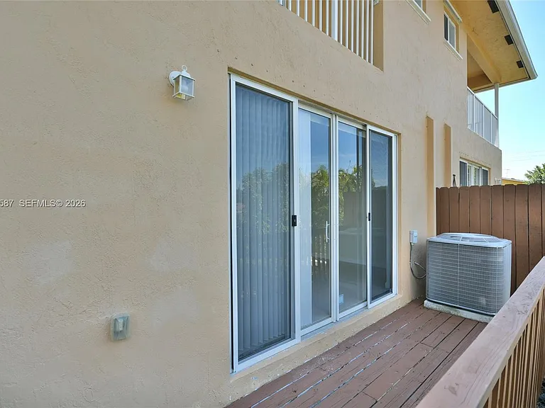 2780 SW 33rd Ave — Photo 33