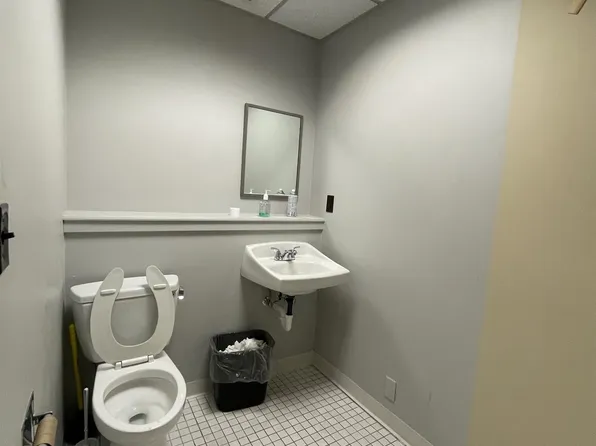 987 Broadway image 7 of 14