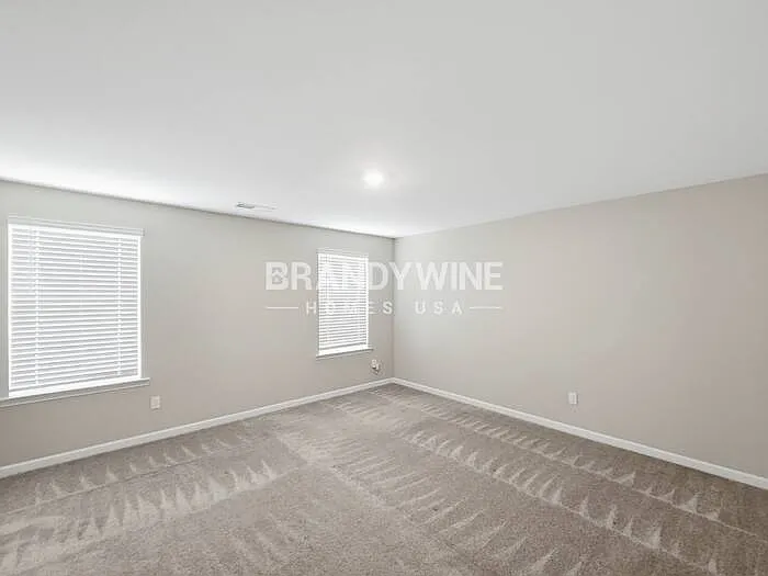 680 Friesland Dr — Photo 7