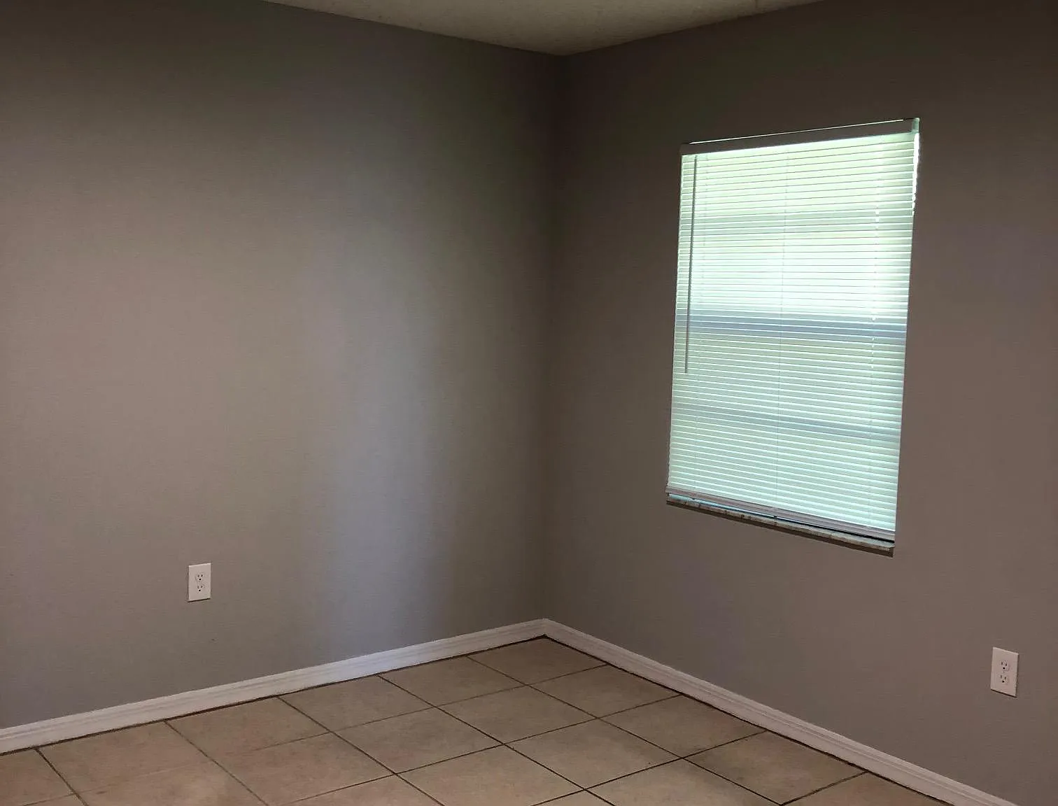 1446 Fernleaf Dr — Photo 2