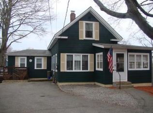 40 Pleasant St, Wakefield, MA 01880