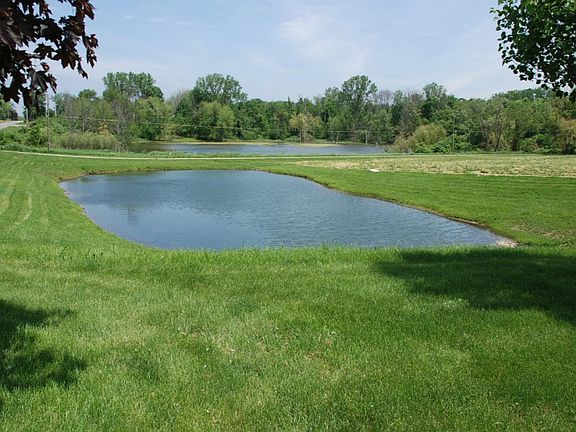 2nd image of 1764 Fox Ridge Trl