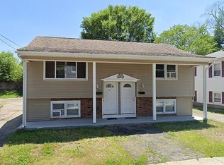 232-234 Roosevelt St, Providence, RI 02909
