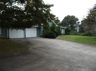 26 Valley Dr, Westerly, RI 02891