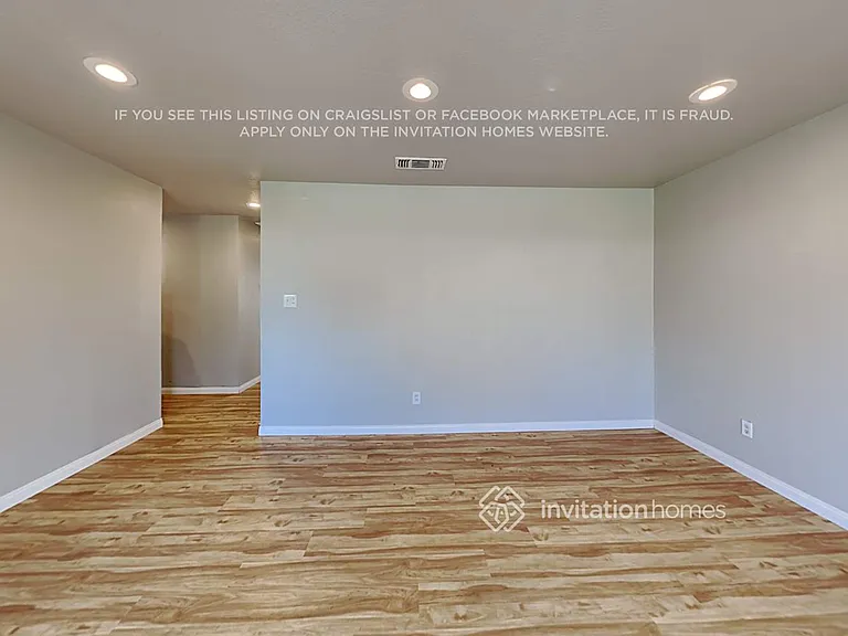 1104 Charles St — Photo 6